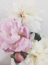 Close-up of pink rose bouquet