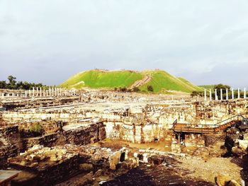 View of old ruins against sky