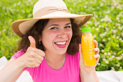 Portrait of a smiling young woman