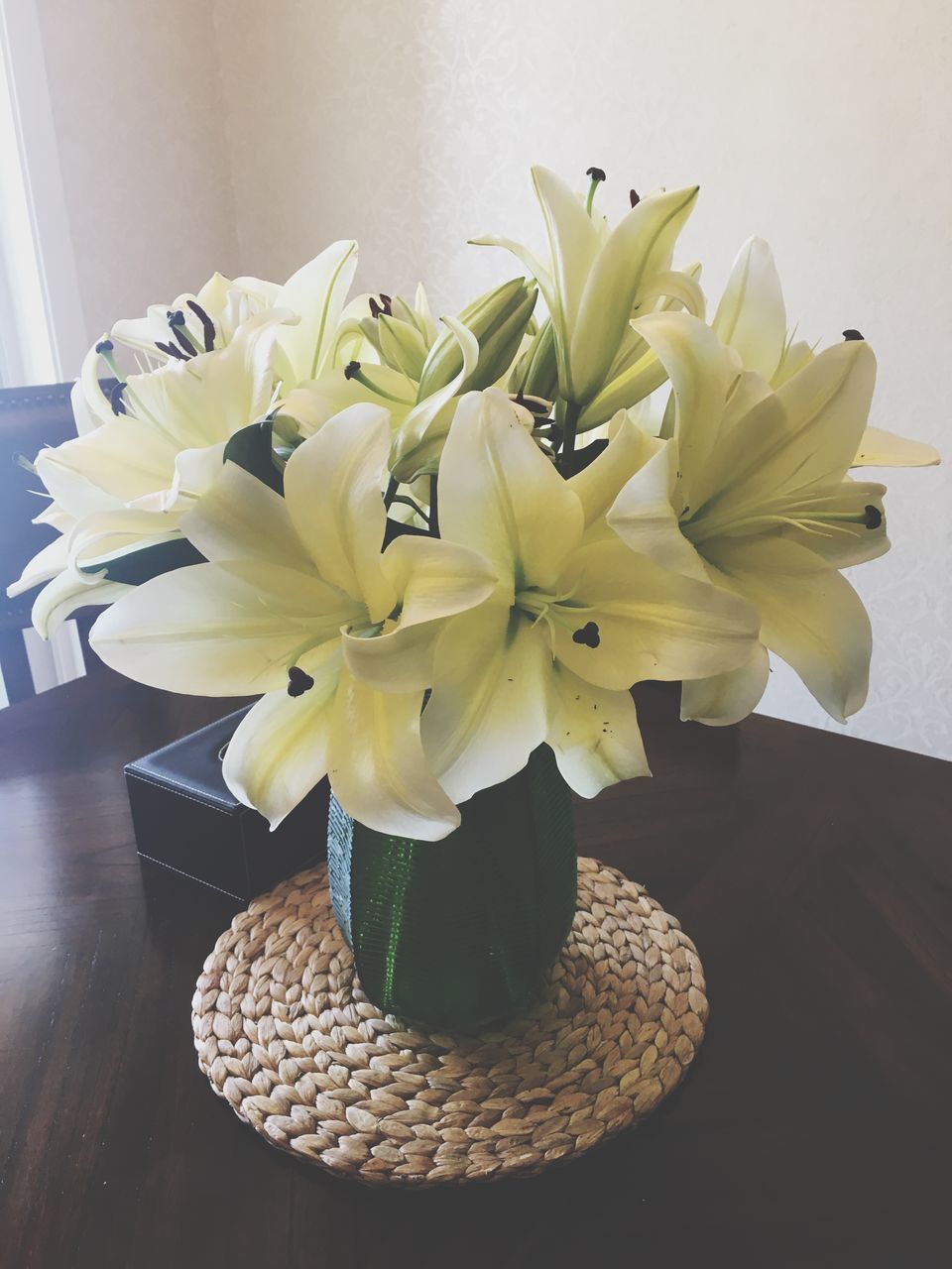 flower, vase, petal, table, indoors, no people, fragility, flower head, beauty in nature, nature, home interior, freshness, yellow, close-up, day