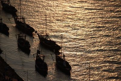 River duoro with rabelos at sunset 