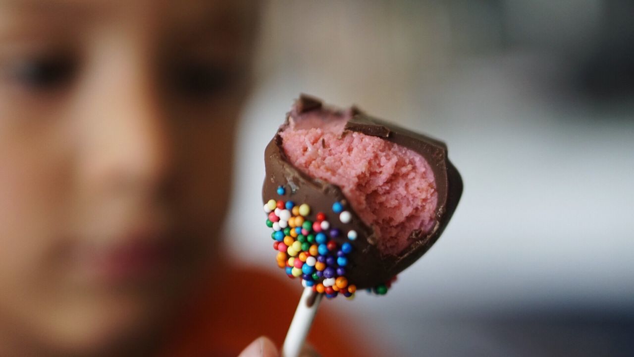 CLOSE-UP OF MULTI COLORED CANDIES