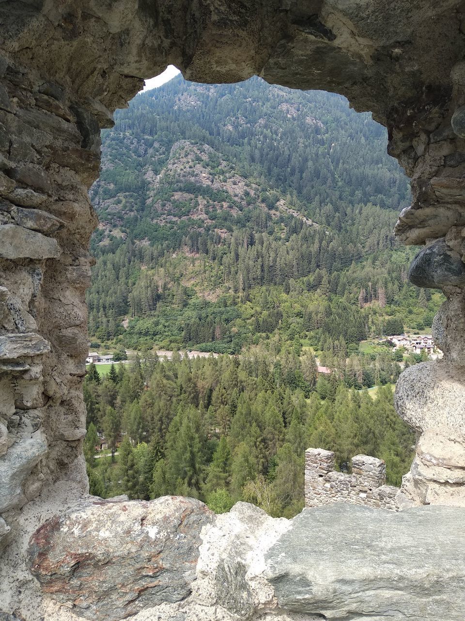 VIEW OF ROCK FORMATION ON LAND