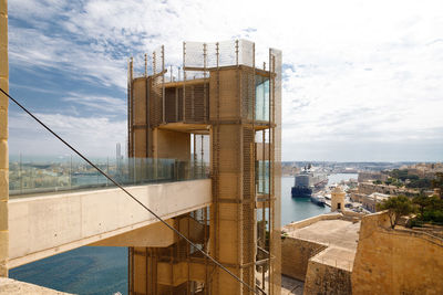 The barrakka lift helped transport people quickly to the upper barrakka gardens. elevator  valettta.