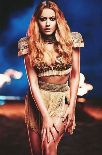 Hadise lovelovelove