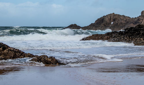 Murderhole beach - rolling waves