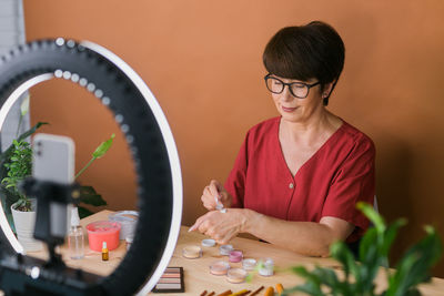 Make up artist vlogging at home