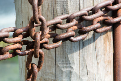 Close-up of rusty chain