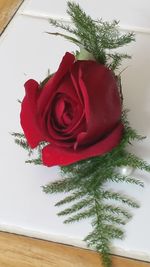 Close-up of rose bouquet on table