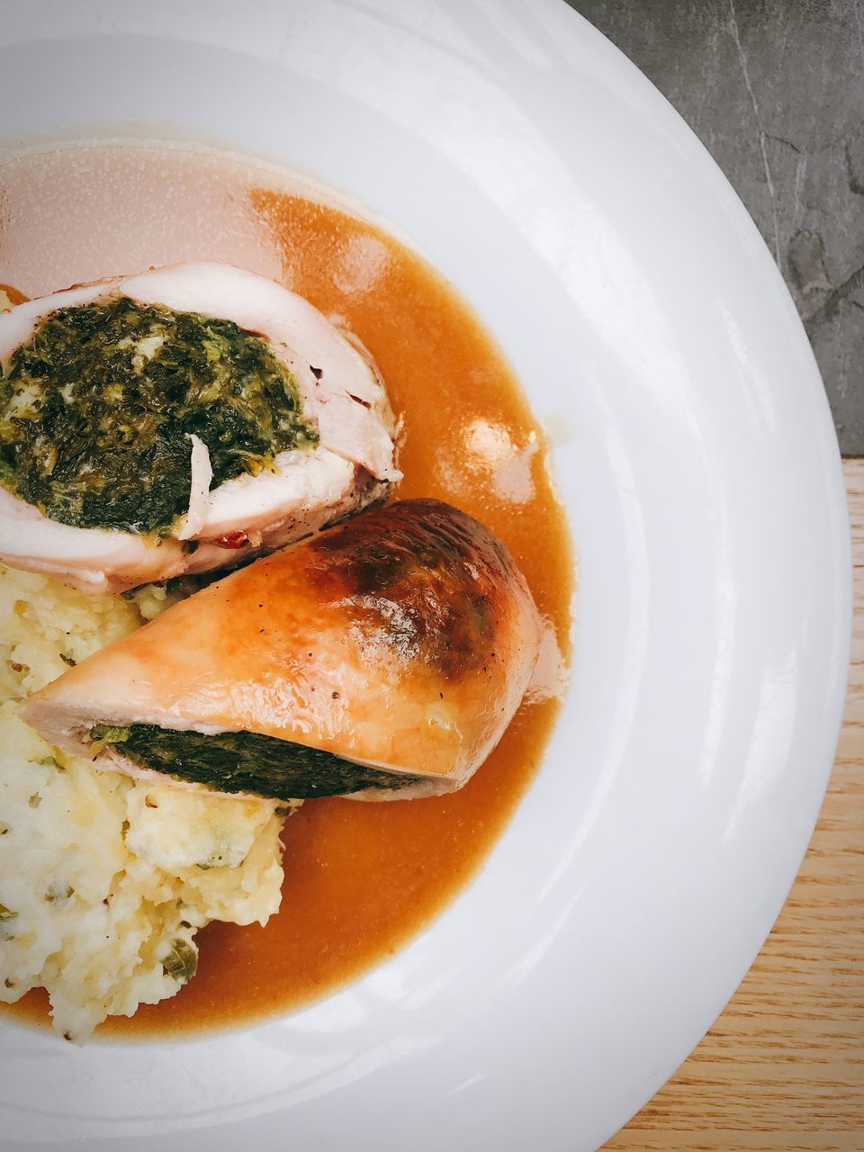 HIGH ANGLE VIEW OF FISH SERVED IN PLATE