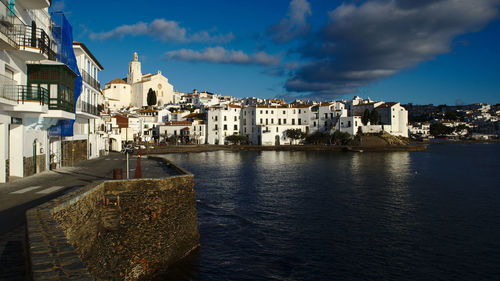 Buildings in city against sky