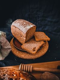 Close-up of bread on cutting board