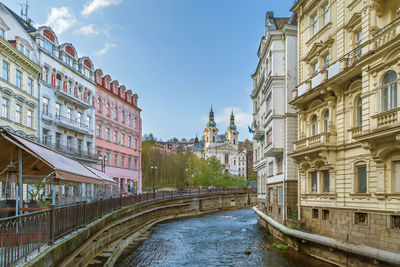 Embankment of tepla river in the center of karlovy vary, czech republic