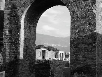 View of old ruin building against sky