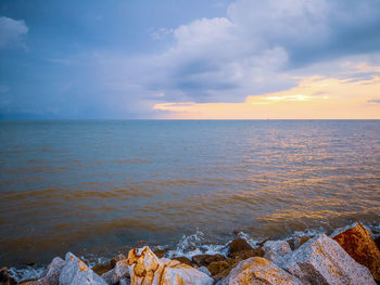 Scenic view of sea against sky