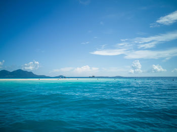 Blue sea under a beutiful sky. dark blue and turquoise in semporna islands, borneo, sabah.