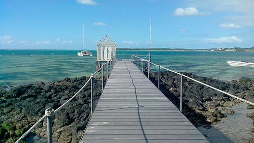 Jetty leading to sea