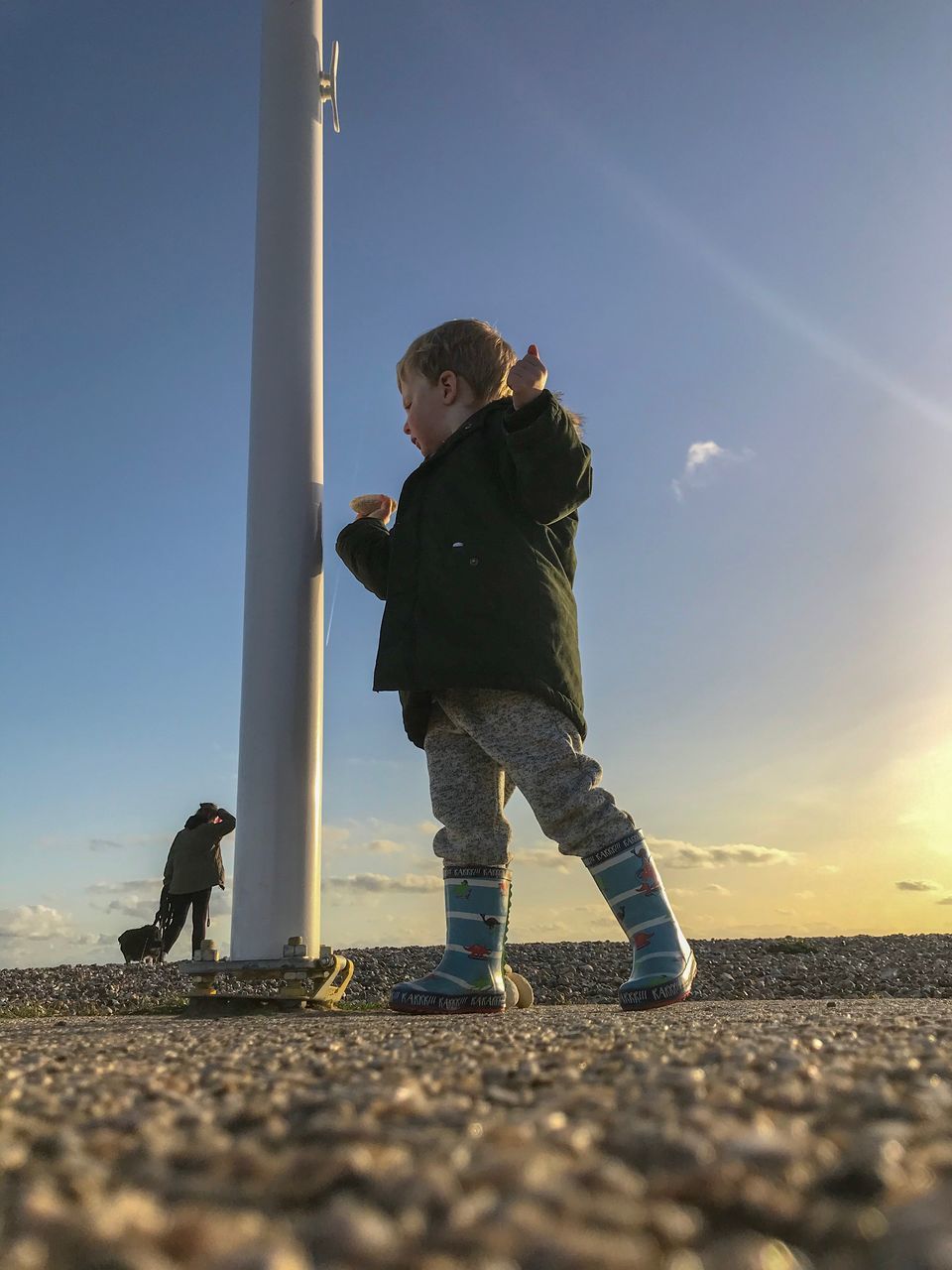 sky, men, child, full length, males, childhood, real people, boys, nature, casual clothing, leisure activity, lifestyles, people, sunlight, togetherness, two people, outdoors, day, son