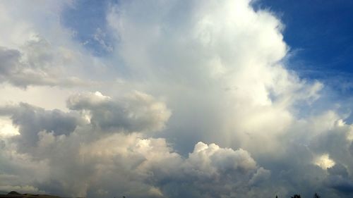 Low angle view of cloudy sky