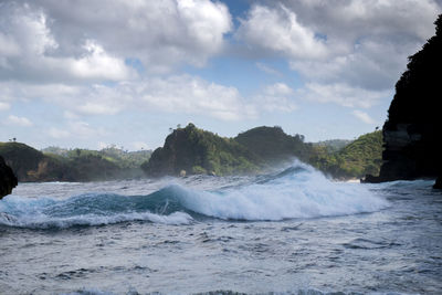 Scenic view of sea against sky