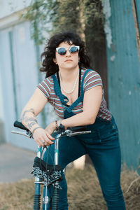 Street portrait of beautiful woman with vintage style