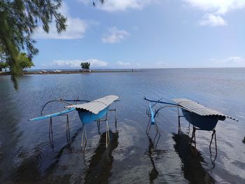 Scenic view of sea against sky. va'a tahiti