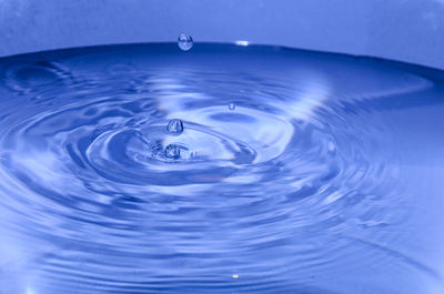 Close-up of bubbles in water