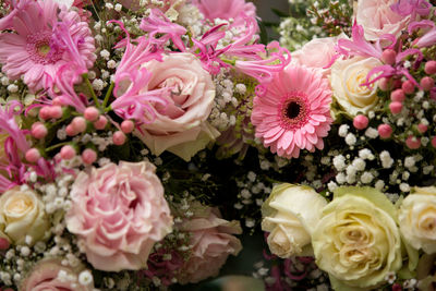 Close-up of roses bouquet