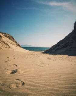 Idyllic sunny beach in united kingdom