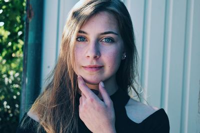 Close-up portrait of young woman