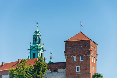 View of the beautiful royal castle at wawel in krakow. 