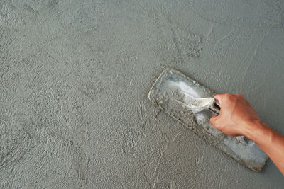 Concrete mix it is the introduction of cement, stone, sand and water, as well as added chemicals 