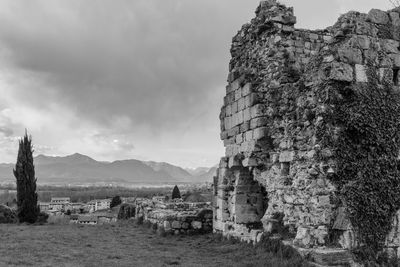 Old ruins of building