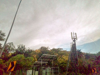 Low angle view of cloudy sky