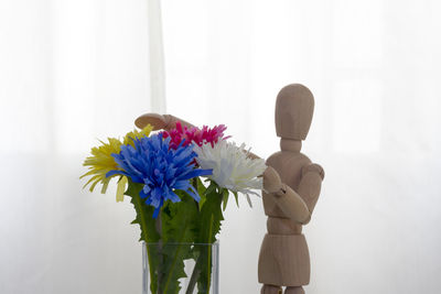 Close-up of flowers against blurred background