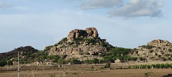 Old ruin building against sky