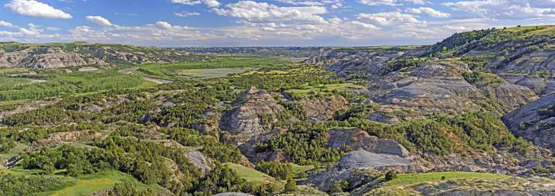 Little missouri river panorama in theodore roosevelt national park in north dakota