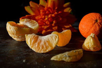 Close-up of orange slices on table
