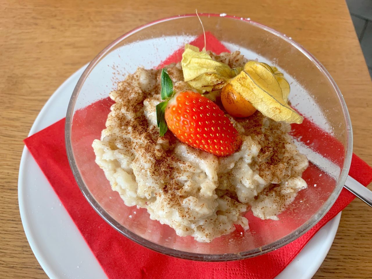 HIGH ANGLE VIEW OF BREAKFAST IN BOWL ON TABLE