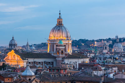 Statue of cathedral against sky