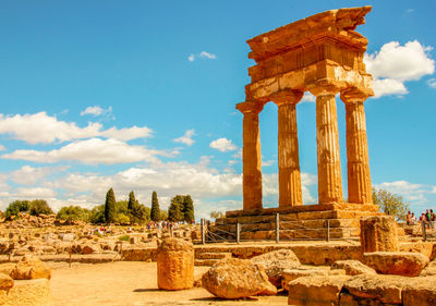 View of historical temple  building of valle dei templi against sky