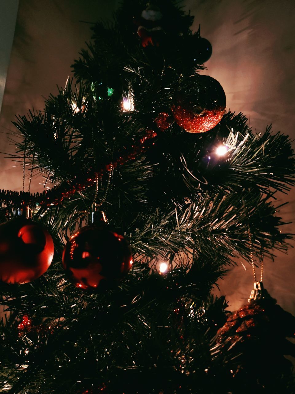 CLOSE-UP OF ILLUMINATED CHRISTMAS TREE