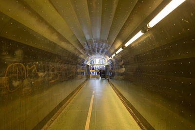 Illuminated tunnel