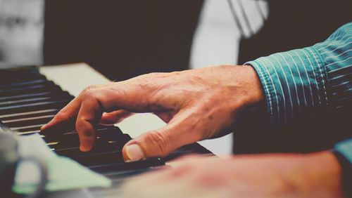 Close-up of man hand