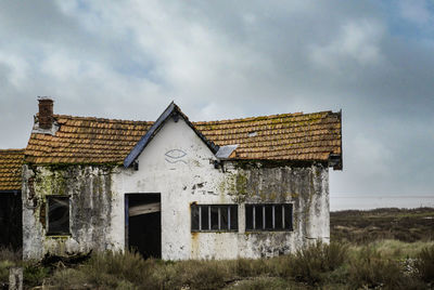 The abandoned oysterfarm