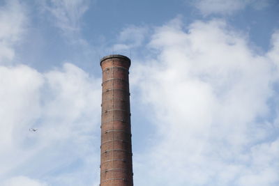 Low angle view of cloudy sky