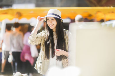 Young asia woman shopping at the market