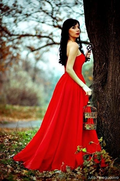 young adult, young women, red, lifestyles, leisure activity, person, long hair, casual clothing, front view, focus on foreground, looking at camera, dress, standing, tree, portrait, fashion, three quarter length