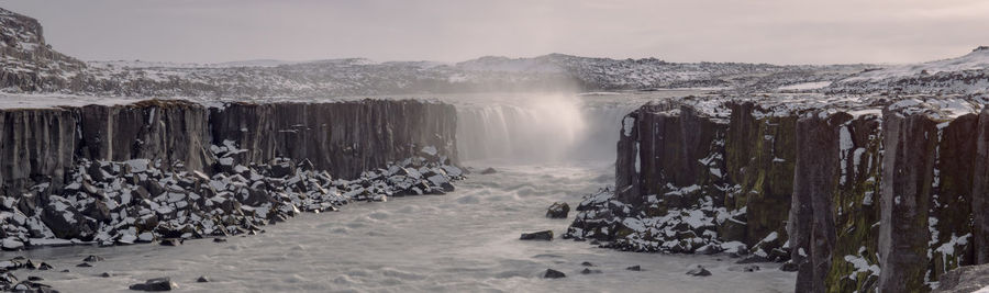 The beautiful waterfall, just need to walk away from the crowd