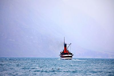 Steamboat on lake wakatipu